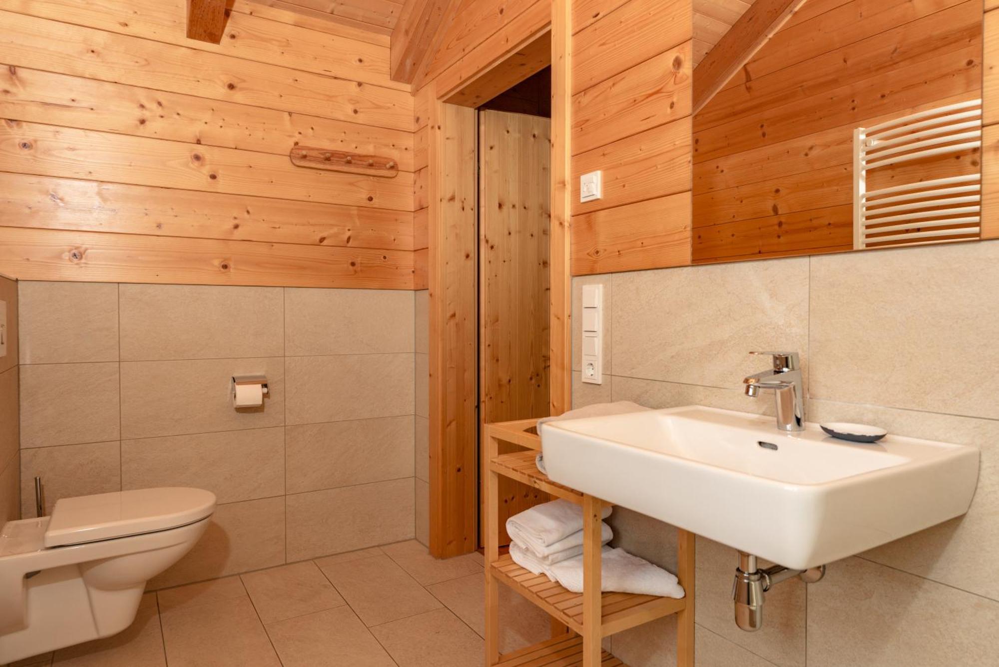 Ski in/Ski out Chalets Tauernlodge by Schladming-Appartements Rum bild